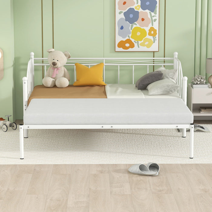 Twin Size Metal Daybed With Trundle, Daybed With Slat No Box Required - White