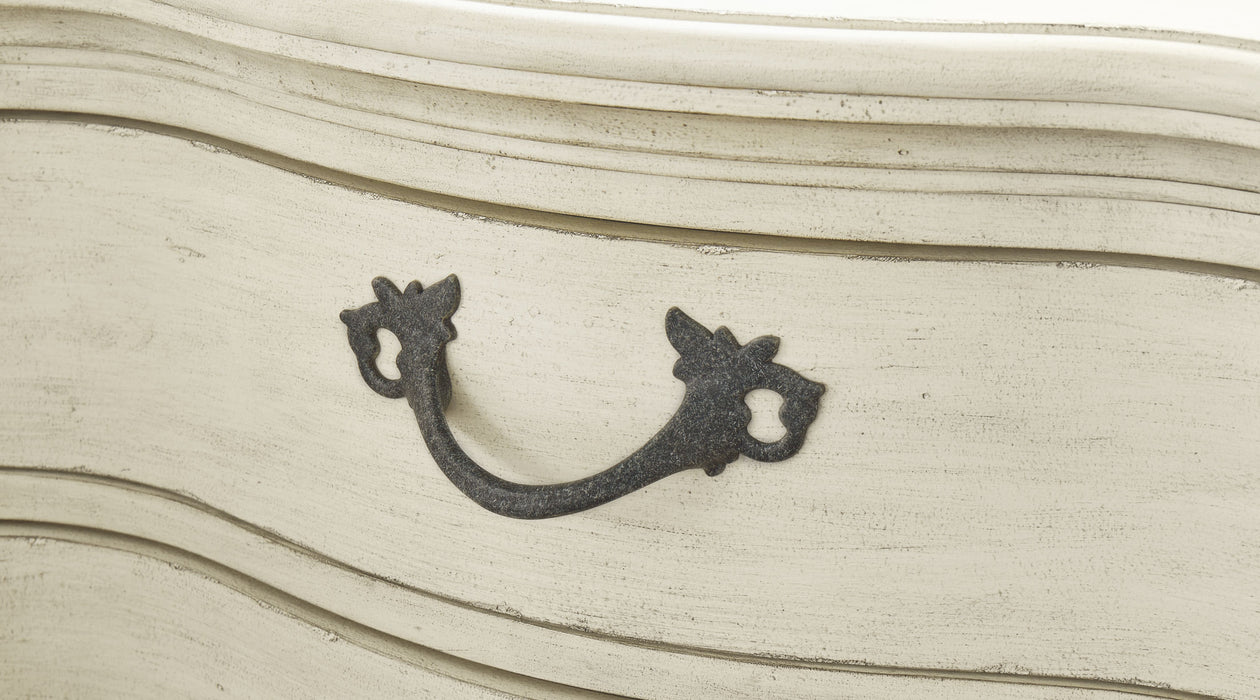 Arlendyne - Dresser And Mirror - Antique White