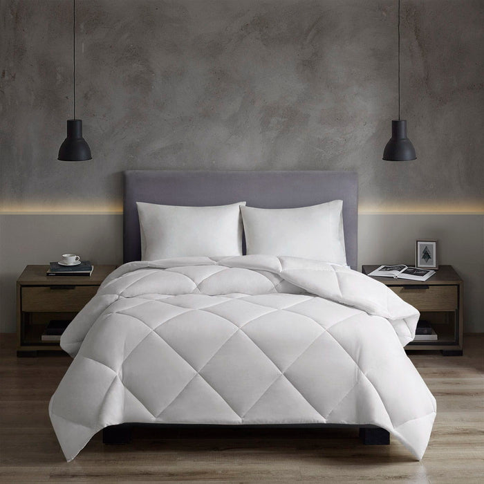 Oversized Down Alt Comforter With Heiq Smart Temp Treatment - White
