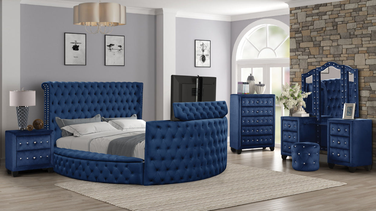 Maya Crystal Tufted King 4 Pieces Vanity Bedroom Set Made With Wood In Blue