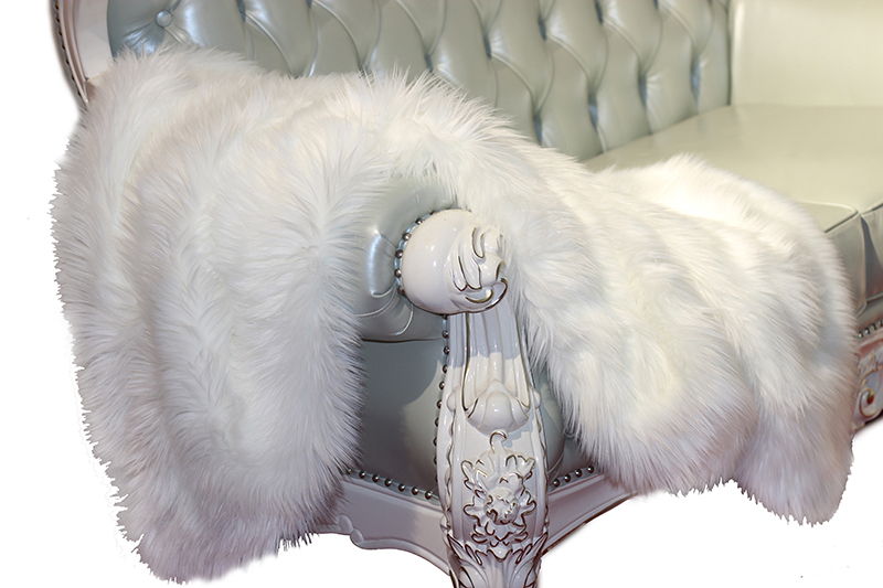 Luxury Decorative Faux Fur Throw In White (50 Inch X 60 Inch)