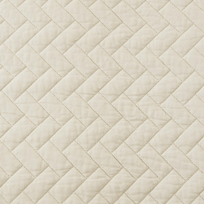 3 Piece Luxurious Oversized Quilt Set - Ivory